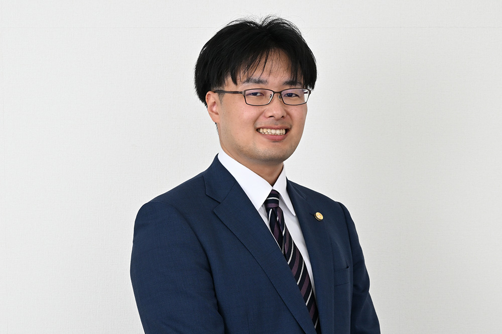 弁護士太田 義基