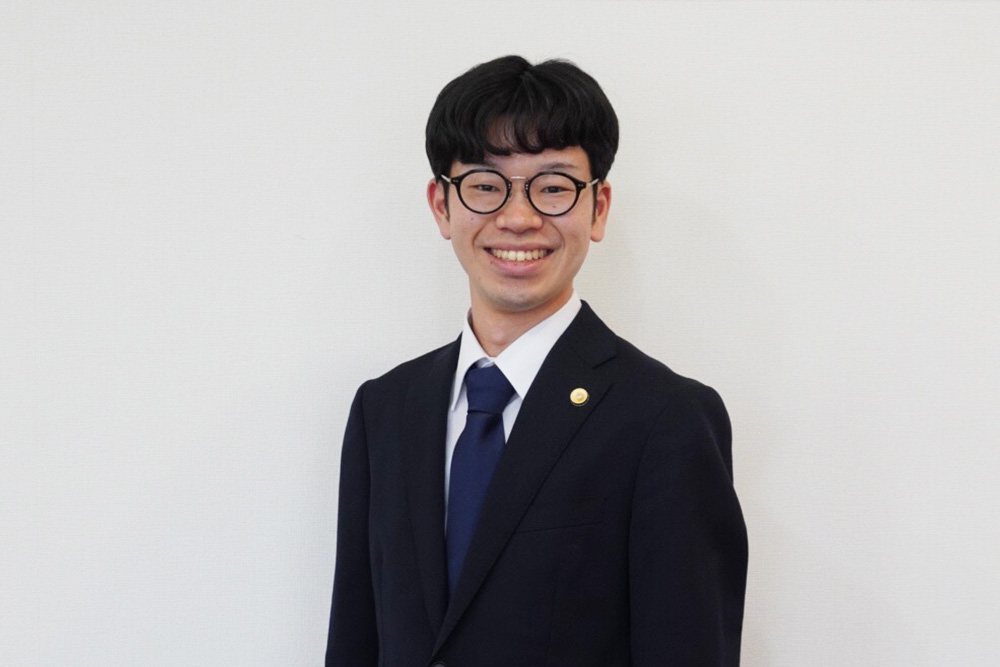 弁護士河野 凪